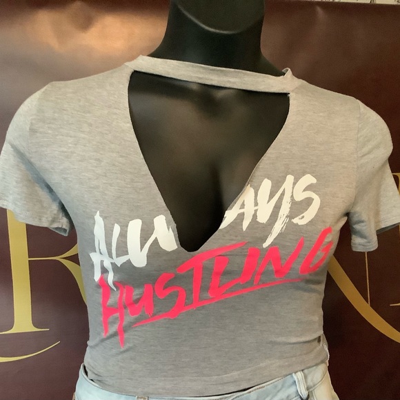 Hustle Made Women's Gray Short Sleeve V-Neck T- Shirt - Picture 2 of 6